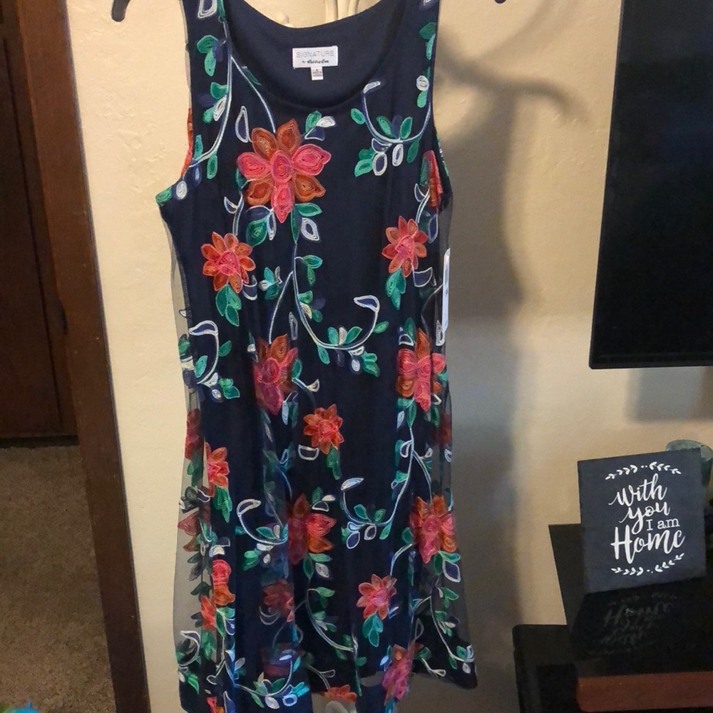 NWT Robbie Bee Navy Blue and Floral Dress